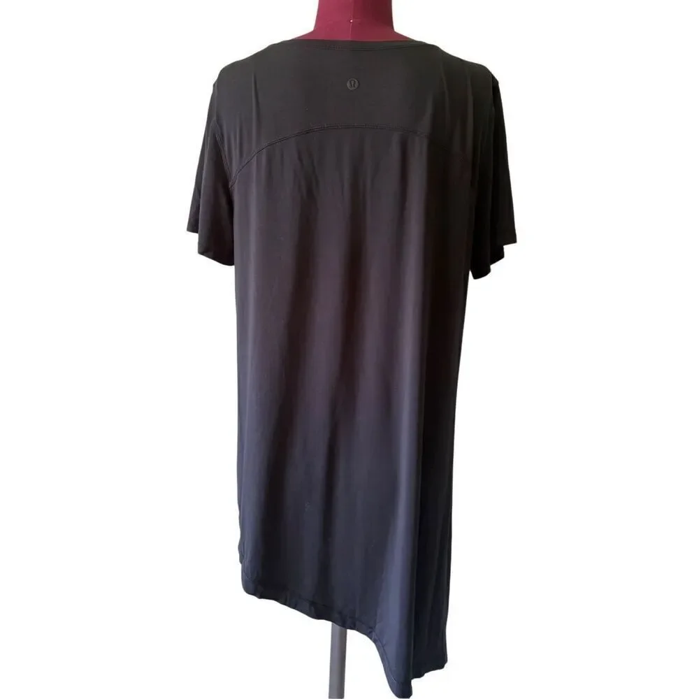 Lululemon To the Point Tee Asymmetric size  8 Black  Athleisure‎ V neck